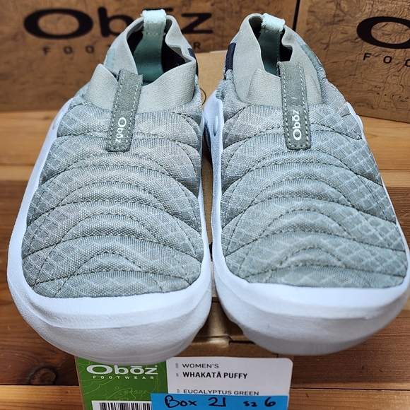 Whakata Puffy, Drizzle, NIB, retail$100, like a puffy jacket for your feet - Picture 10 of 11